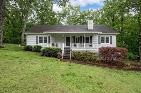 Single Family Residence in Canton GA 620 Dena Drive.jpg