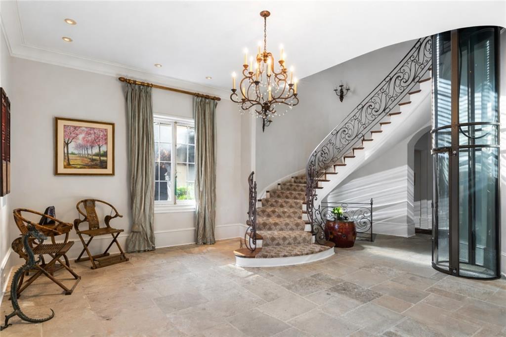 675 W Paces Ferry Unit #10 Road NW