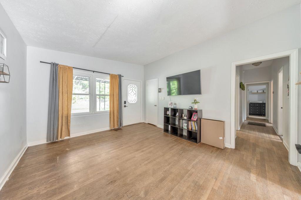 222 Bishop Drive NE