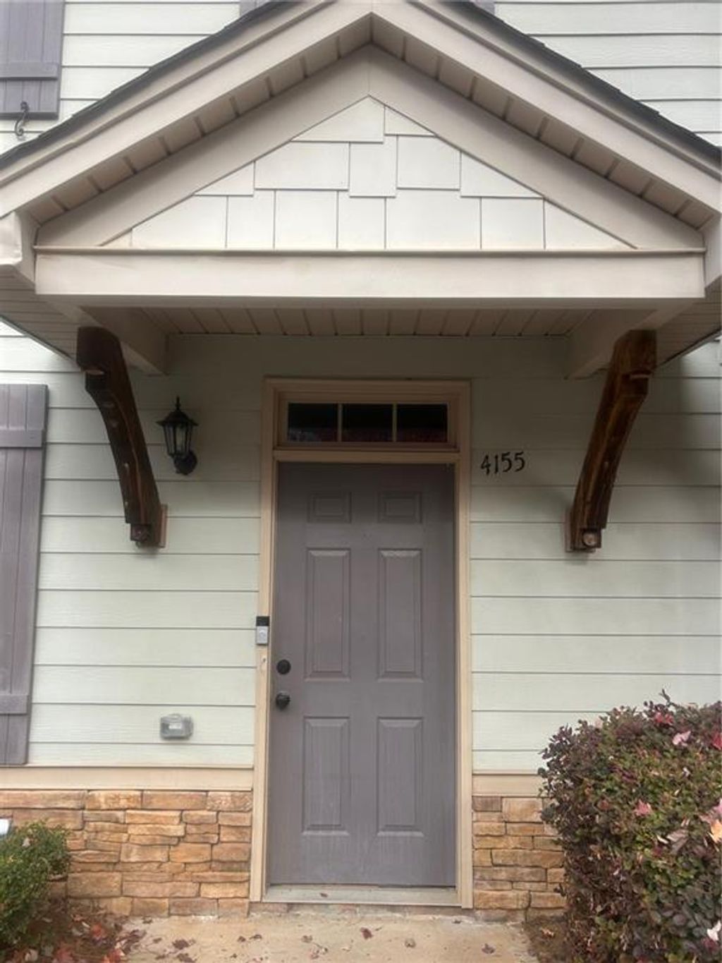listing image 0