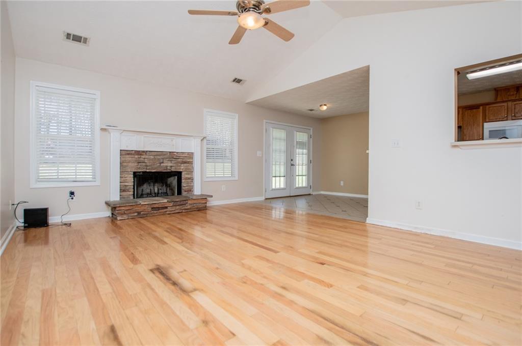 314 Meadow Spring Drive, Temple, Georgia image 9