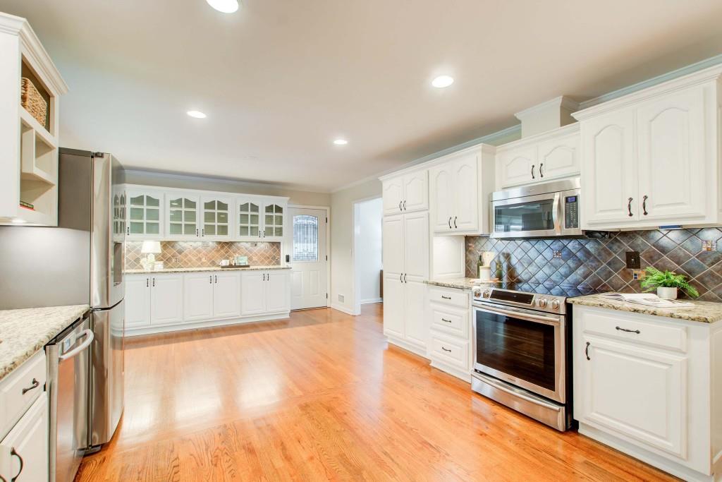 4140 Candler Lake West NE