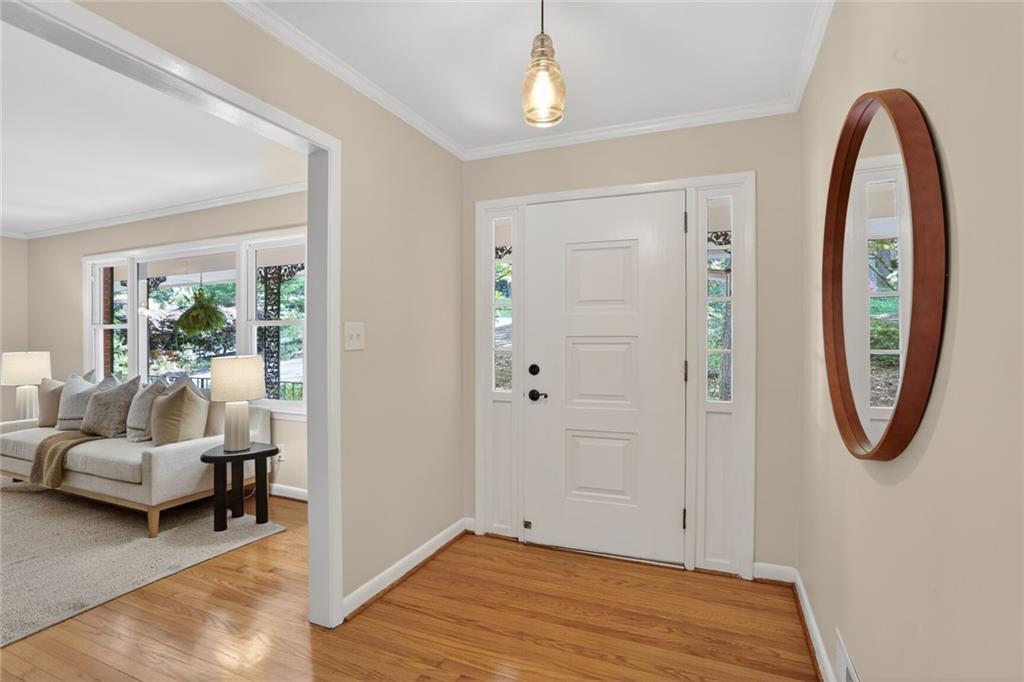 1975 N Ridgeway Road NE