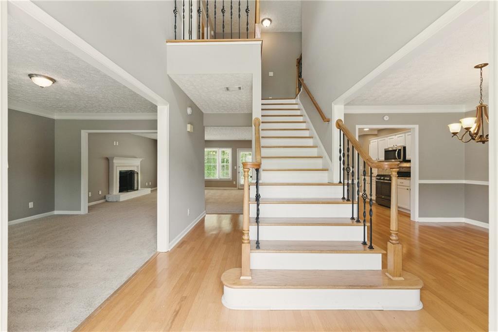 2154 Marne Glen, Kennesaw, Georgia image 2