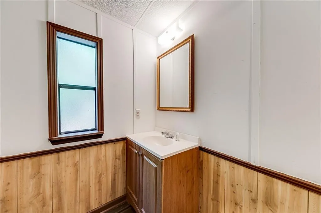 Jefferson, Georgia 30549, United States, 2 Bedrooms Bedrooms, ,2 BathroomsBathrooms,Residential,Pending,159612