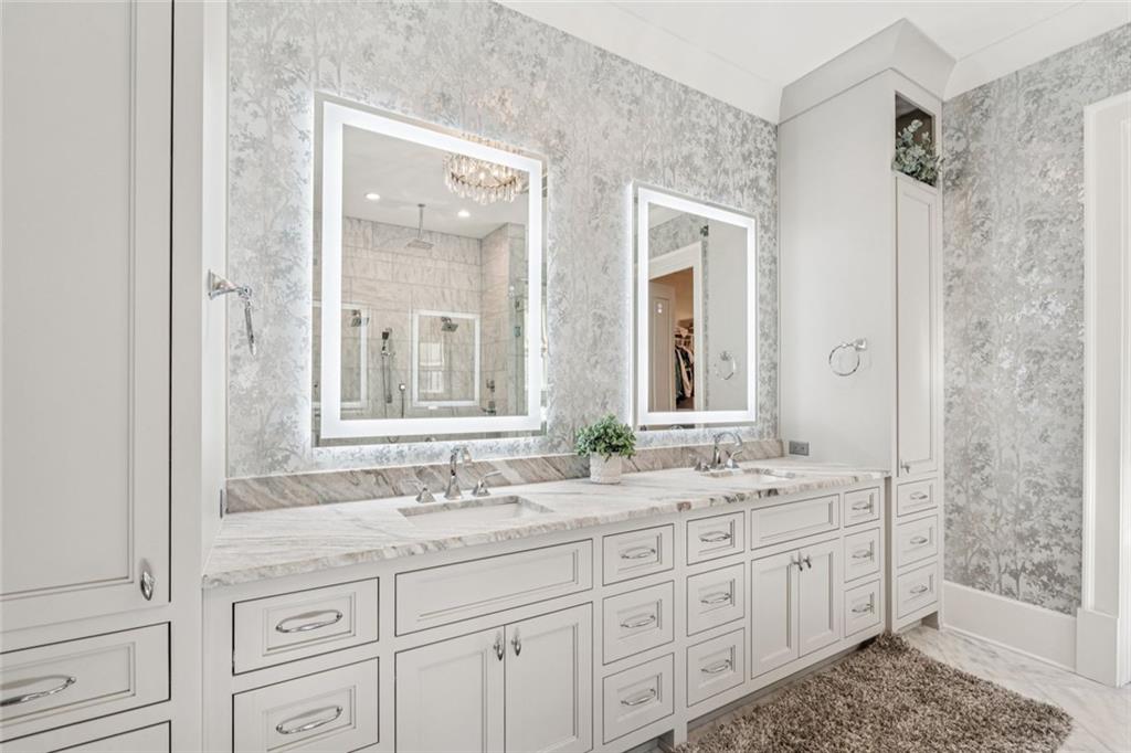 THE MANOR - Residential