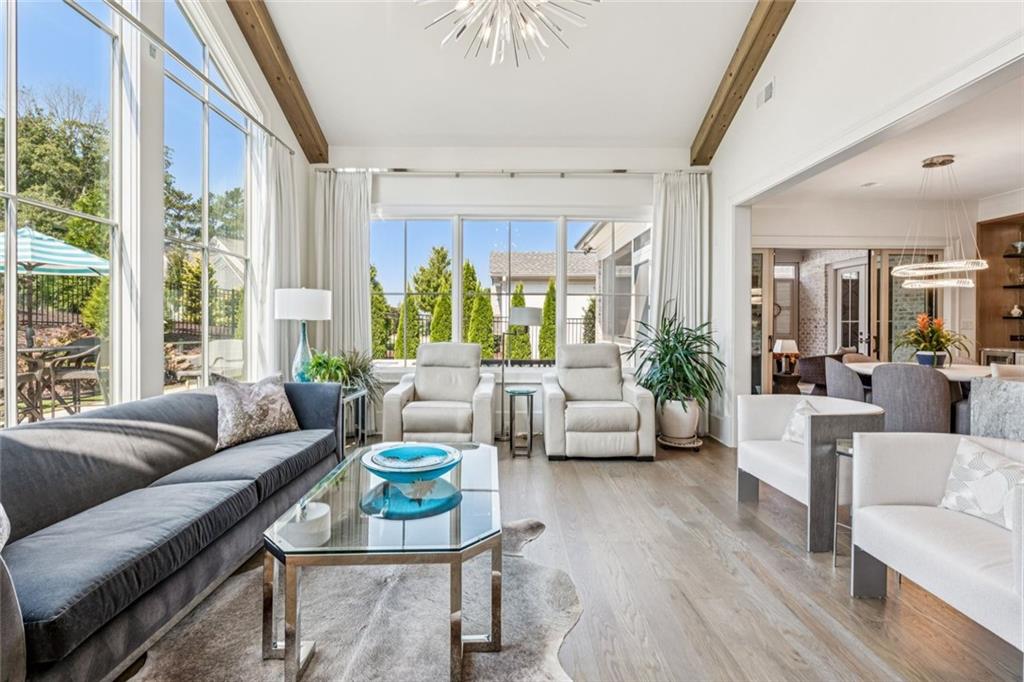 THE MANOR - Residential