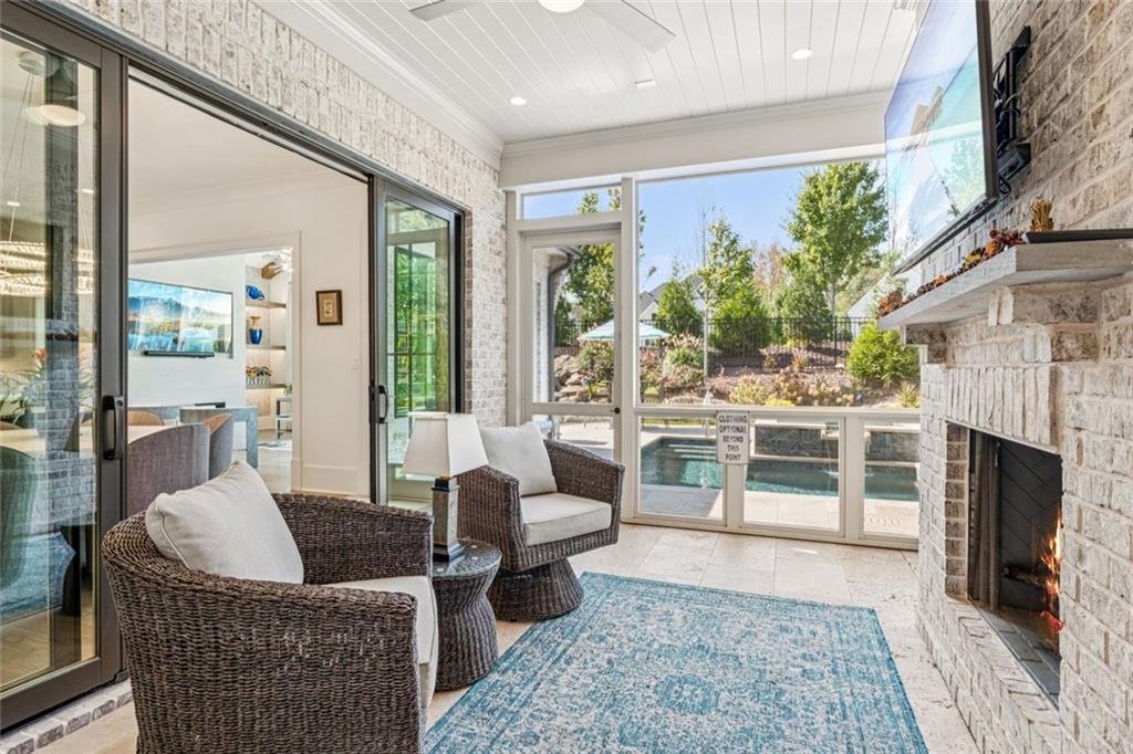 THE MANOR - Residential