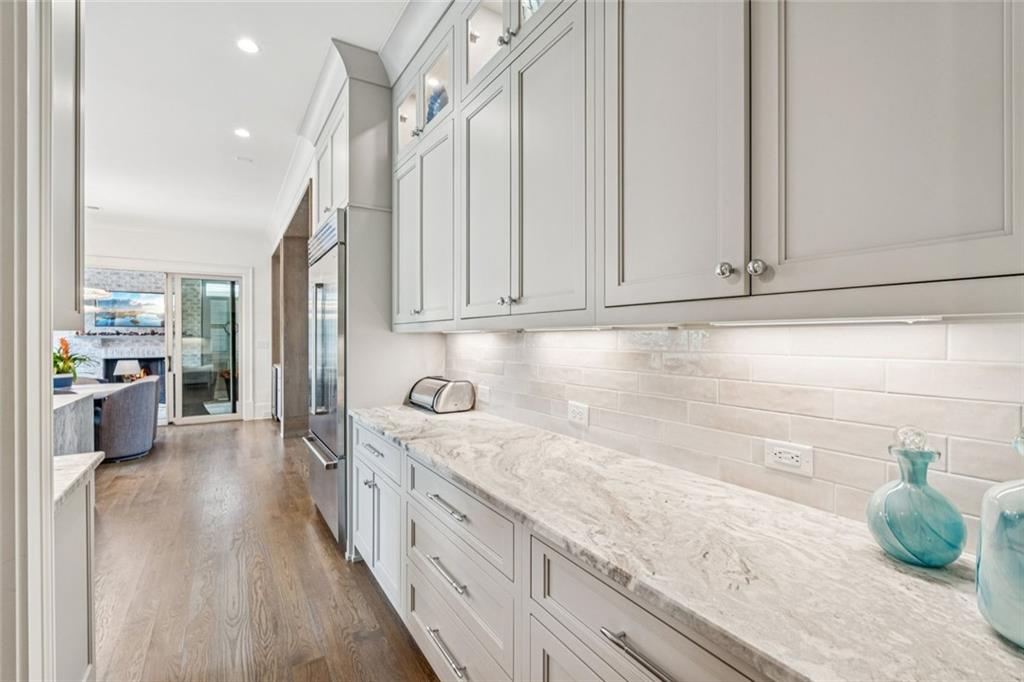 THE MANOR - Residential