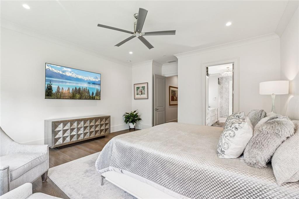 THE MANOR - Residential