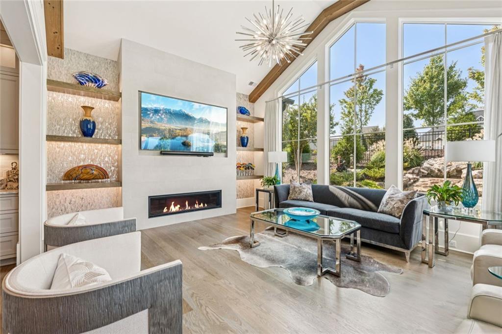 THE MANOR - Residential