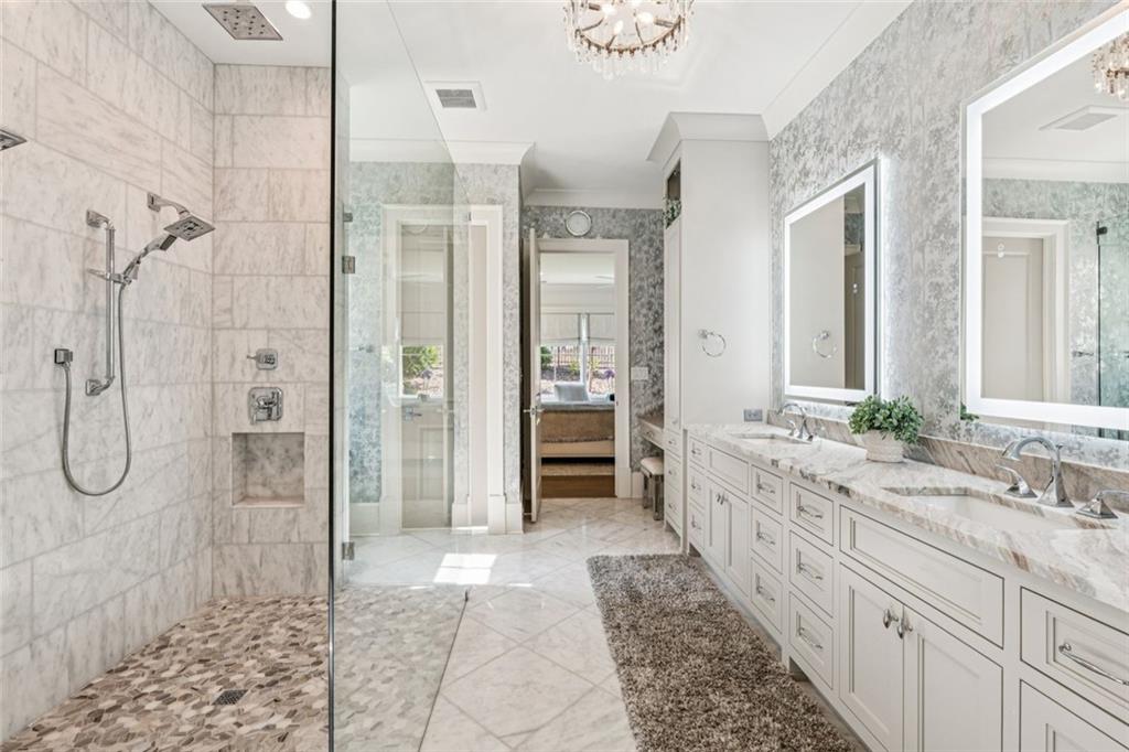 THE MANOR - Residential