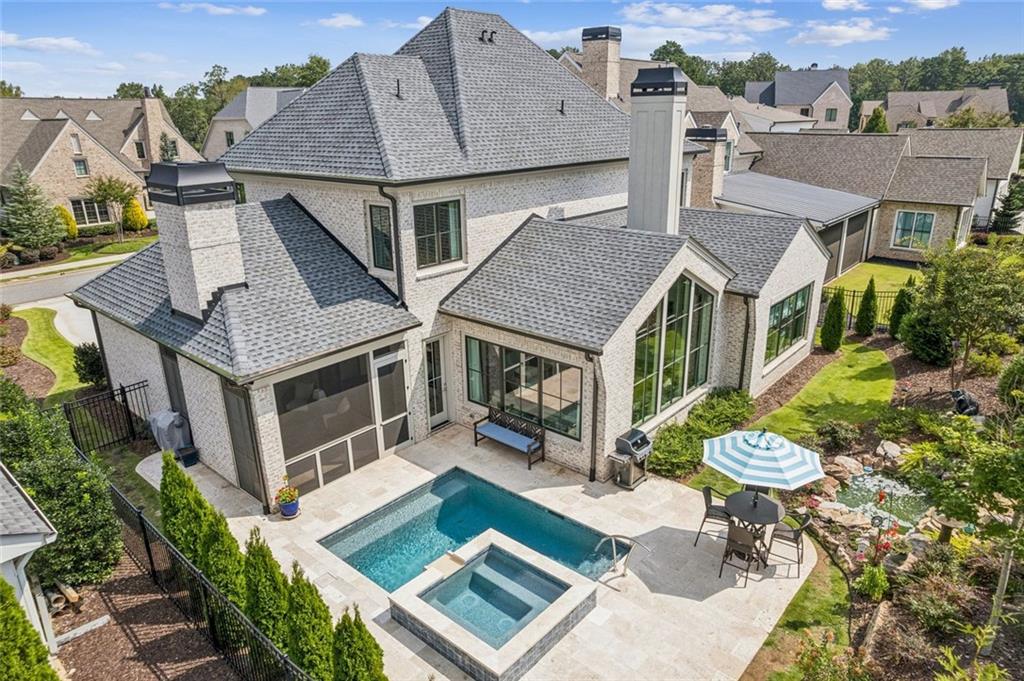 THE MANOR - Residential