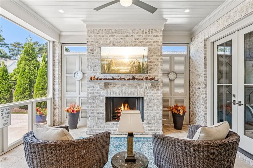 THE MANOR - Residential