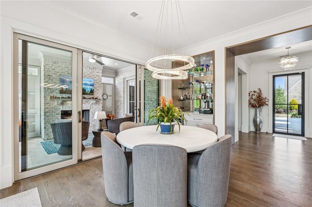 THE MANOR - Residential