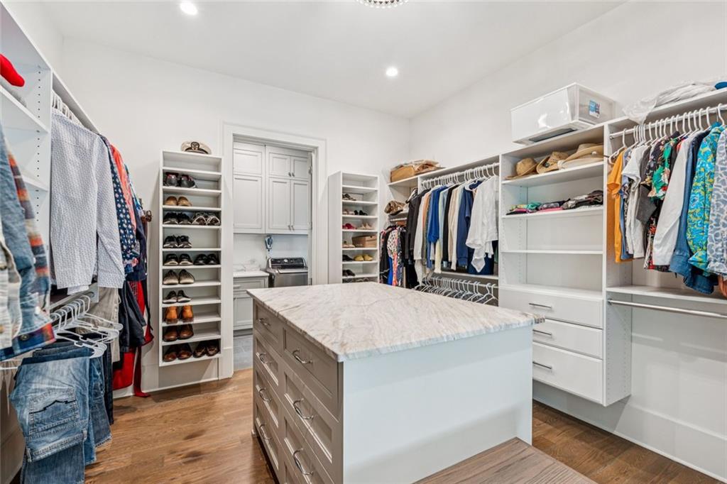 THE MANOR - Residential