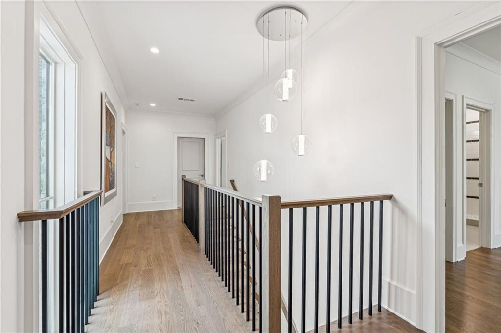 THE MANOR - Residential