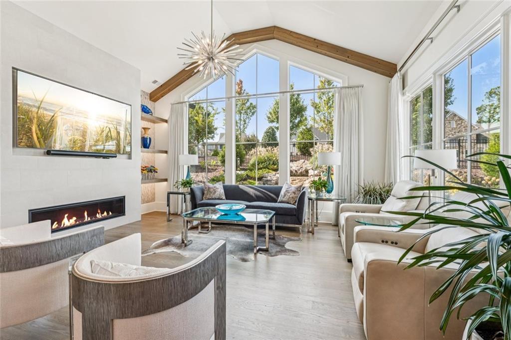 THE MANOR - Residential