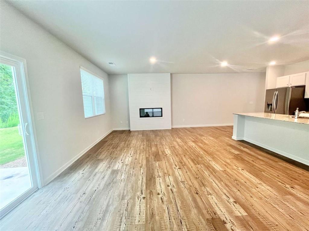 5129 Sidney Square