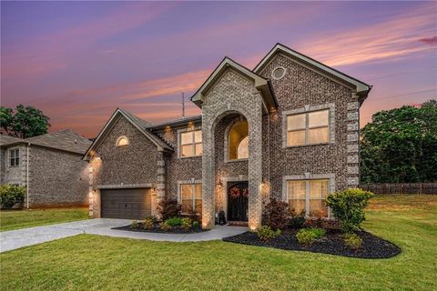 Homes For Sale - 4994 Lynnonhall Court<br/> Lithonia, GA 30038