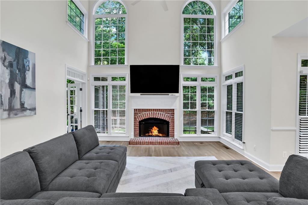 870 River Cliff Court