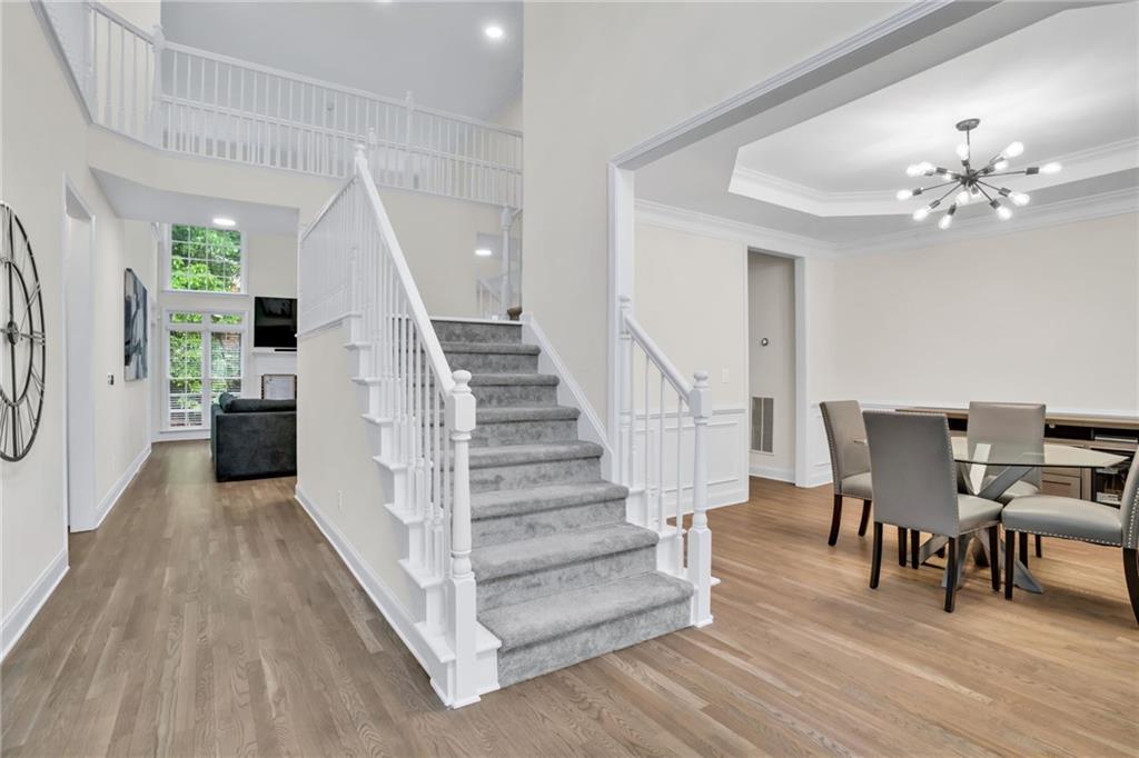 870 River Cliff Court