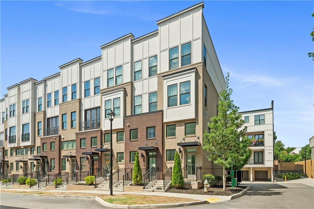 230 New Street 2105