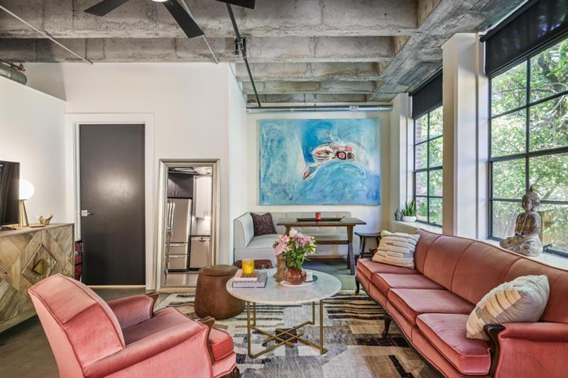 1065 United Avenue 202