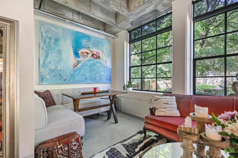 1065 United Avenue 202