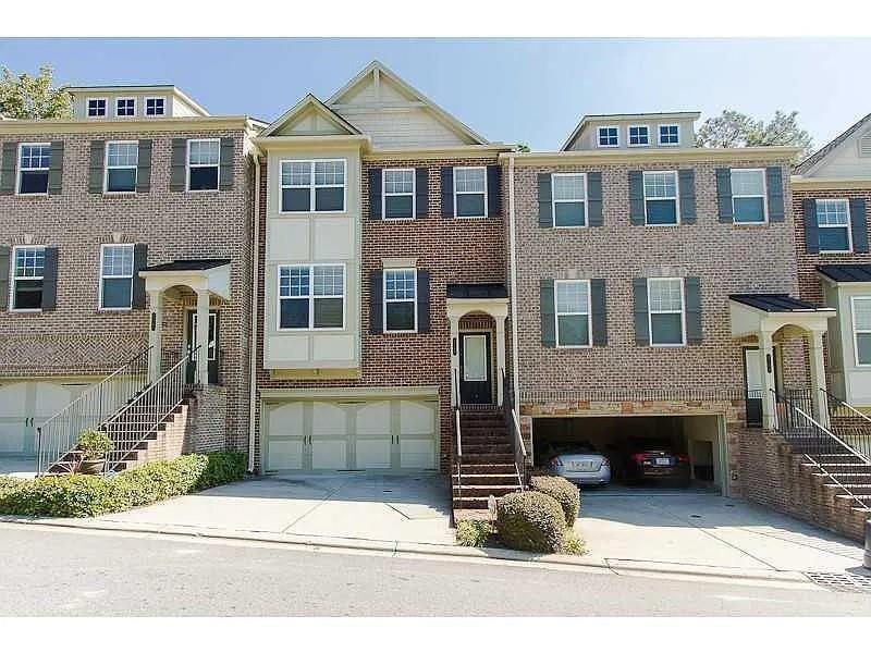 COBBLESTONE AT BROOKHAVEN BLDGS B, E, F, - Residential Lease