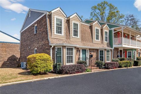 Photo of 2264 Brianwood Court, Decatur, GA 30033 (MLS # 7738899)