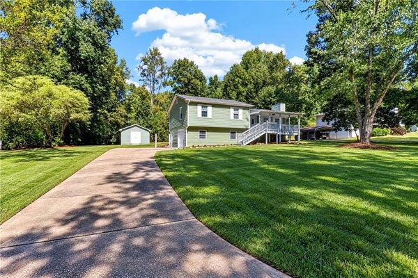 2932 BRETT CIR NW, ACWORTH, GA 30101 - Image f4e1a9294446d9e7174faebfff09572e/1610531652
