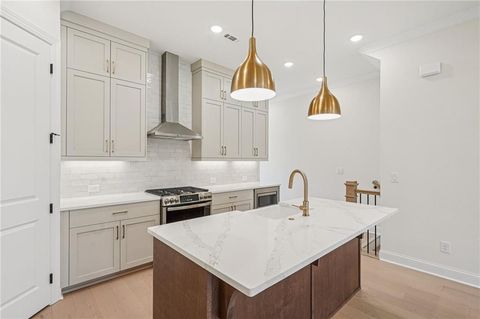 Townhouse For Sale - 905 Shire Elm Street #24<br/> Johns Creek, GA 30022