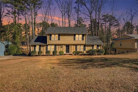 Homes For Sale - 2328 Horseshoe Bend Road<br/> Marietta, GA 30064