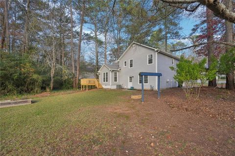 A home in Powder Springs