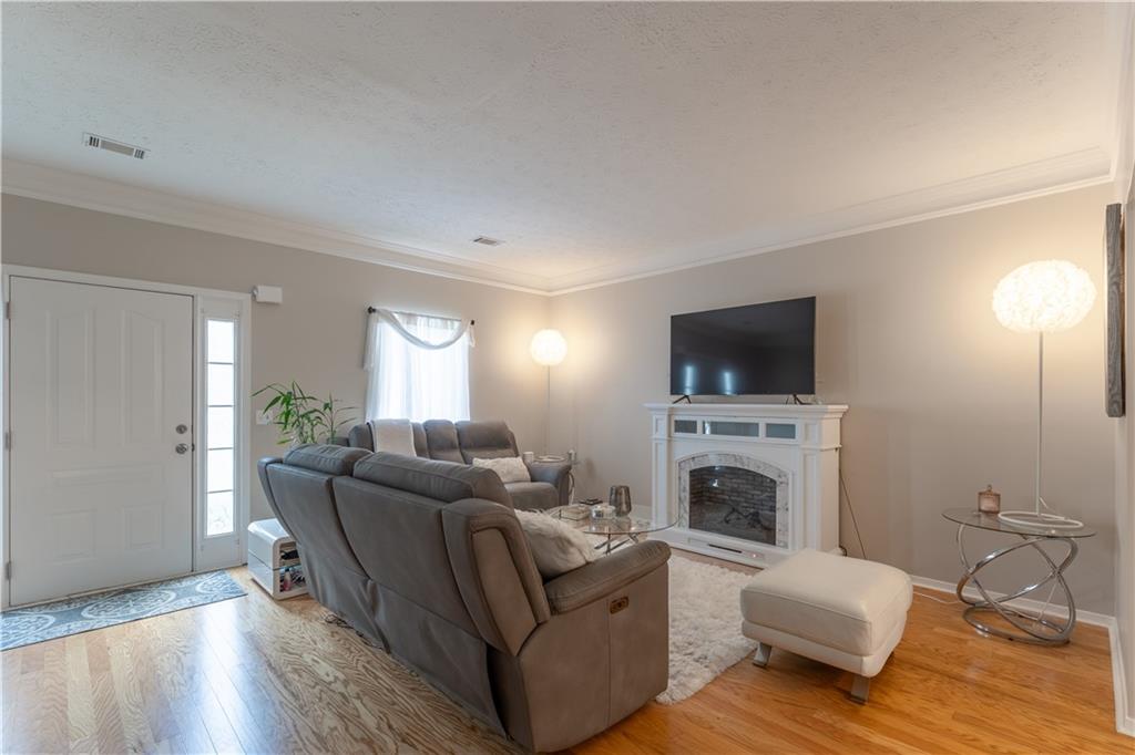 3497 Mount Vernon Circle
