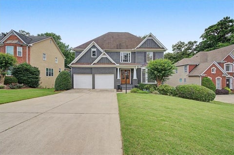 Homes For Sale - 2423 Retreat Close<br/> Marietta, GA 30066