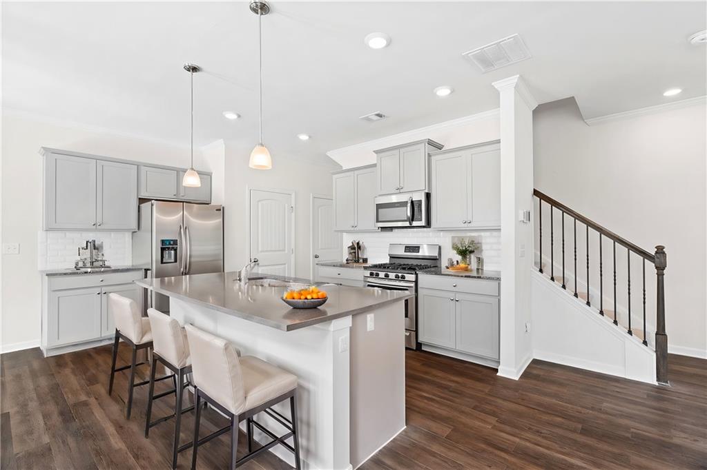 6808 Lake Overlook Lane, Flowery Branch, Georgia image 7