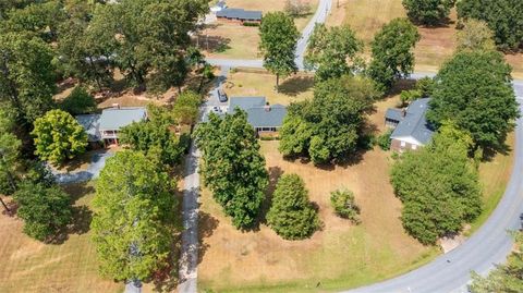 A home in Cedartown