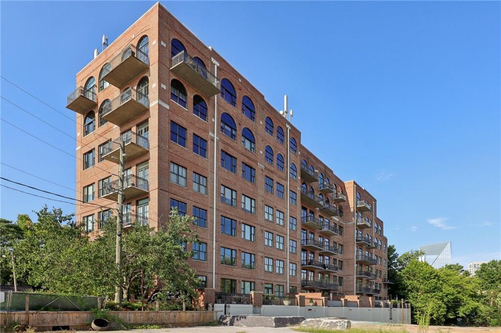 3235 Roswell Road NE 716