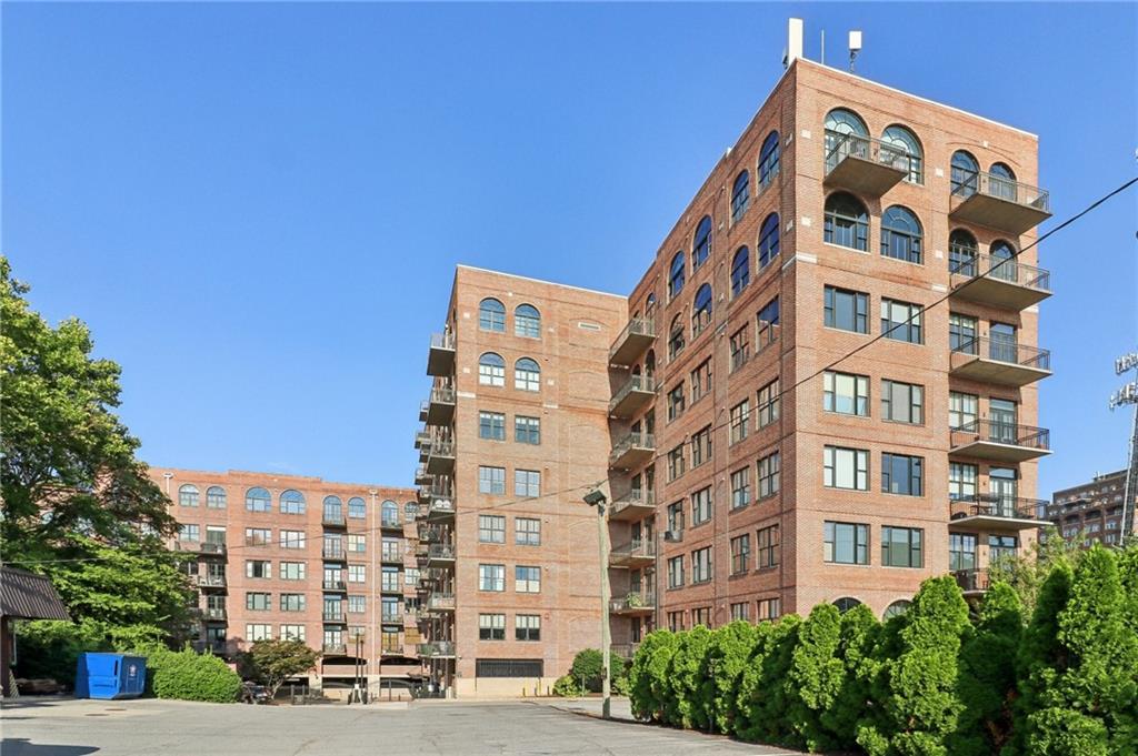 3235 Roswell Road NE 716