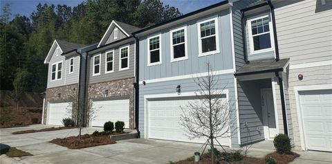 Townhouse For Sale - 3025 Osier Circle<br/> Douglasville, GA 30135