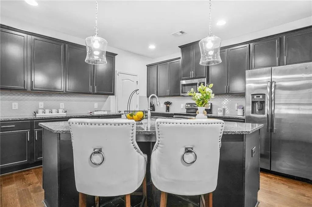 Fairburn, Georgia 30213, United States, 3 Bedrooms Bedrooms, ,3 BathroomsBathrooms,Residential,Pending,108941