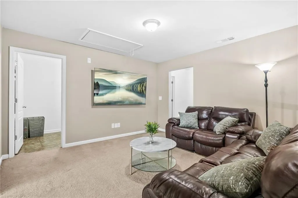 Fairburn, Georgia 30213, United States, 3 Bedrooms Bedrooms, ,3 BathroomsBathrooms,Residential,Pending,108941