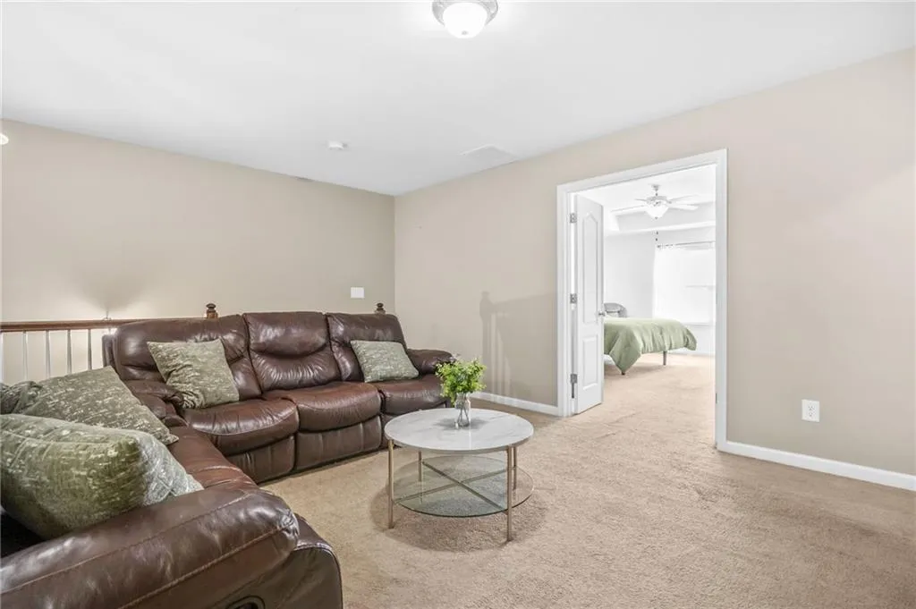 Fairburn, Georgia 30213, United States, 3 Bedrooms Bedrooms, ,3 BathroomsBathrooms,Residential,Pending,108941