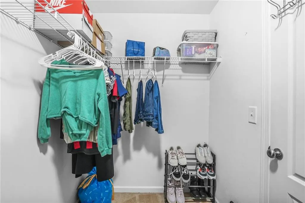 Fairburn, Georgia 30213, United States, 3 Bedrooms Bedrooms, ,3 BathroomsBathrooms,Residential,Pending,108941