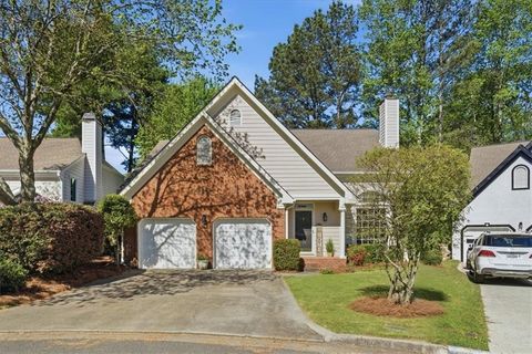 Photo of 220 Ridge Point Court, Alpharetta, GA 30022 (MLS # 7749580)