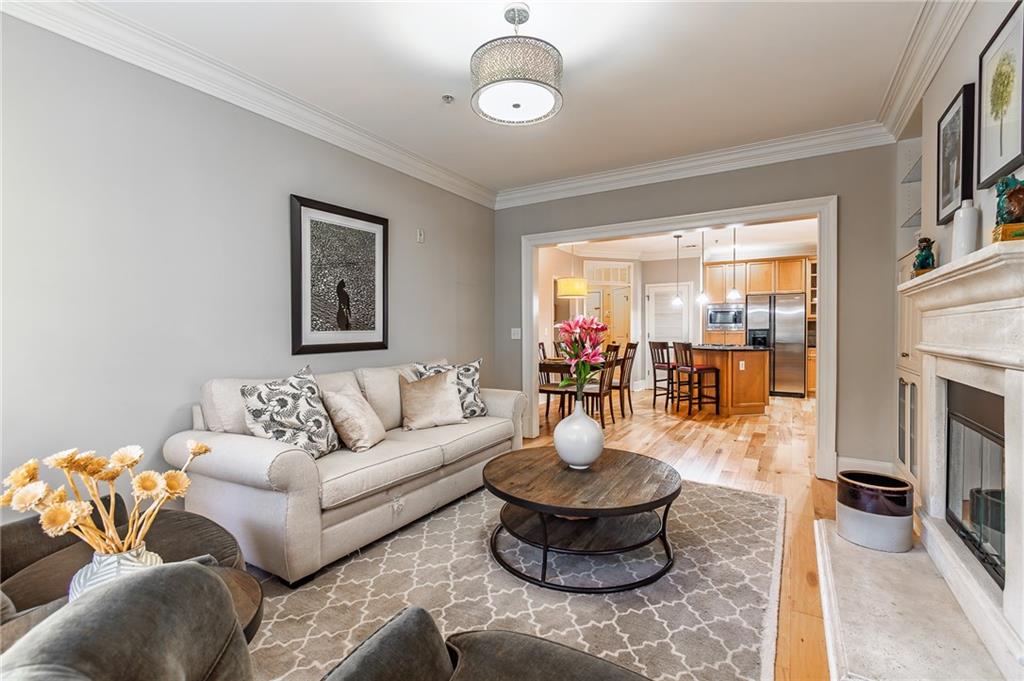 825 Highland Lane 1105