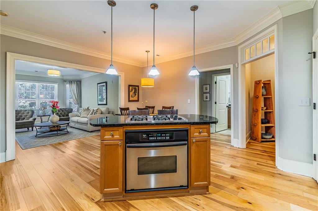 825 Highland Lane 1105