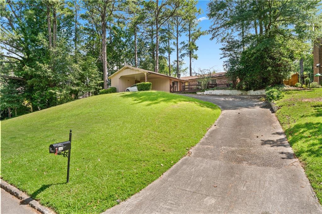 2255 Meadowvale Drive NE